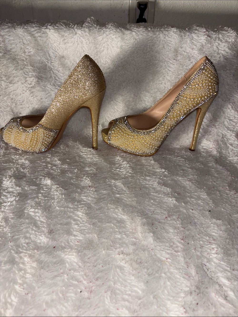 De Blossom Collection Gold Rhinestone & Pearl Peep-Toe Heels - Picture 8 of 9